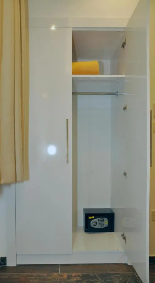 BGuest Hotel & Residence