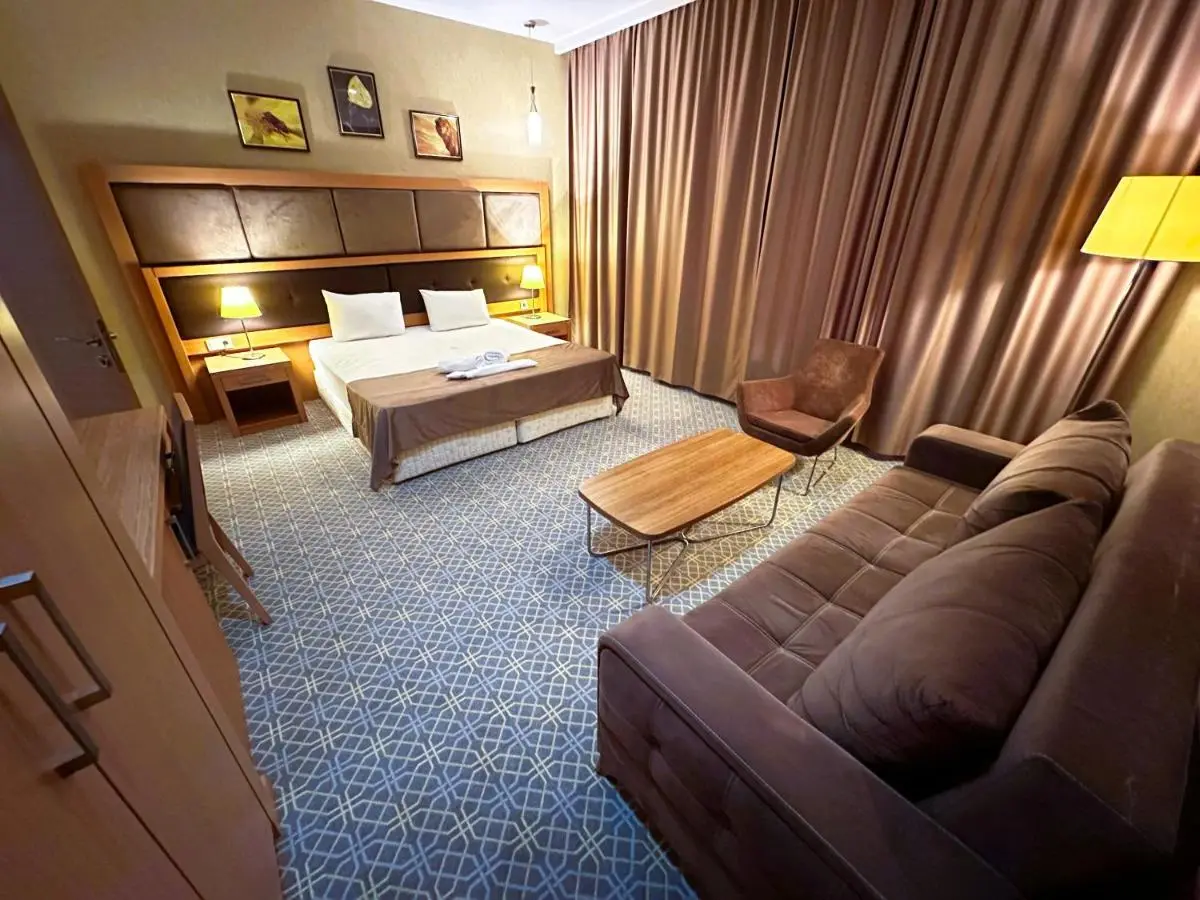 GM City Hotel Baku - Free Swimming Pool