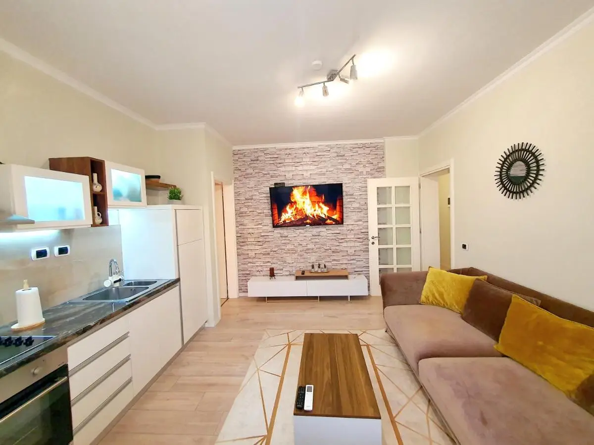 Modern Apartment in Delijorgji Residence Near Center