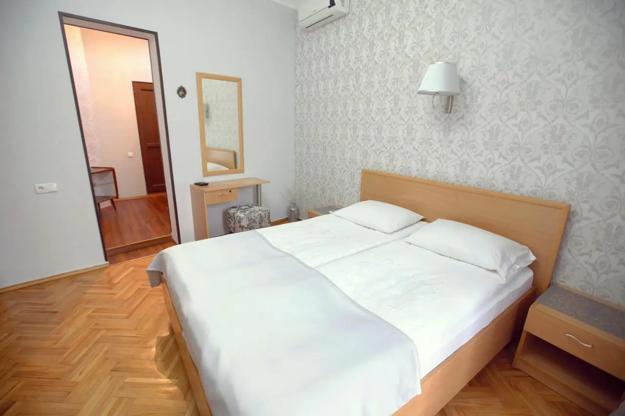Silver Hotel