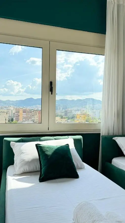 Urban Serenity City Skyline Premium - Blloku