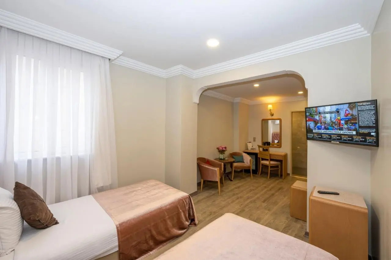 Grand Anka Hotel