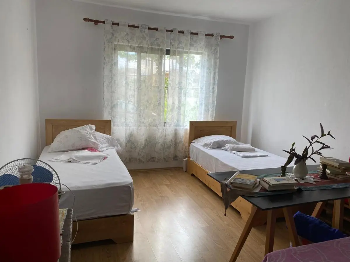 Roza's Guest House Camping Shkoder