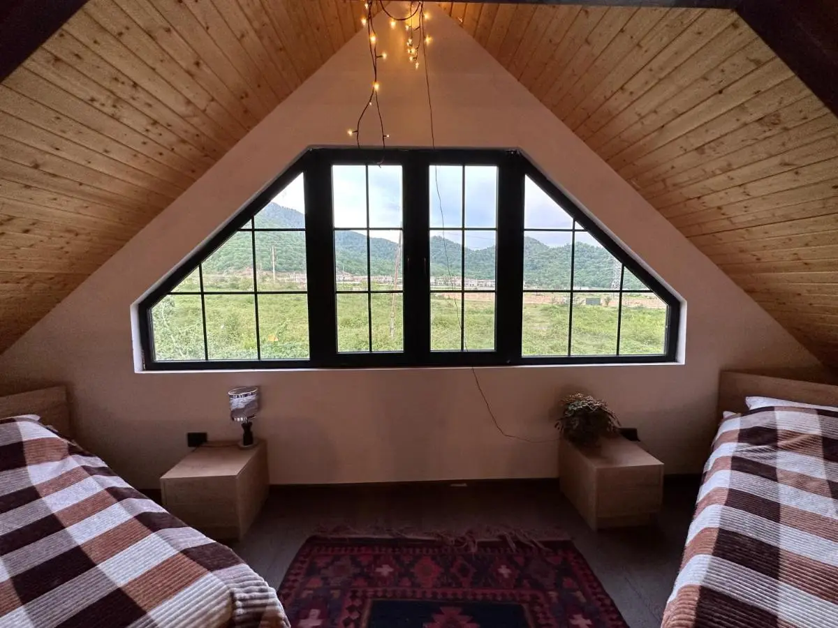 Qafqaz Suite Wood Stack
