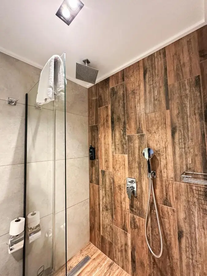 Axis Hotel