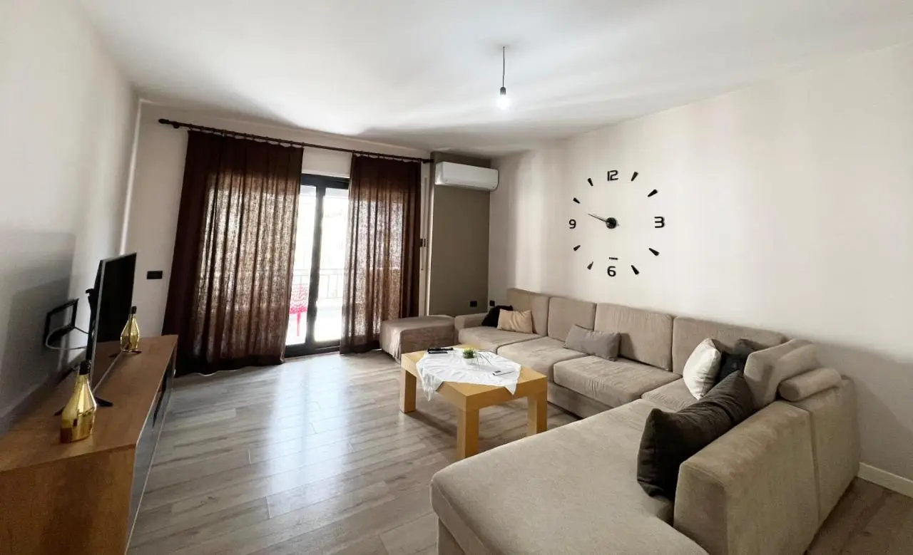B2 Apartment
