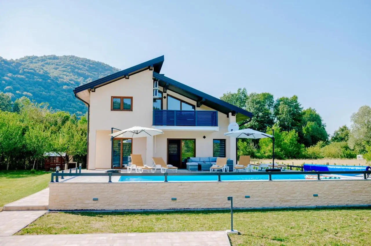 Velvet House Lohovo