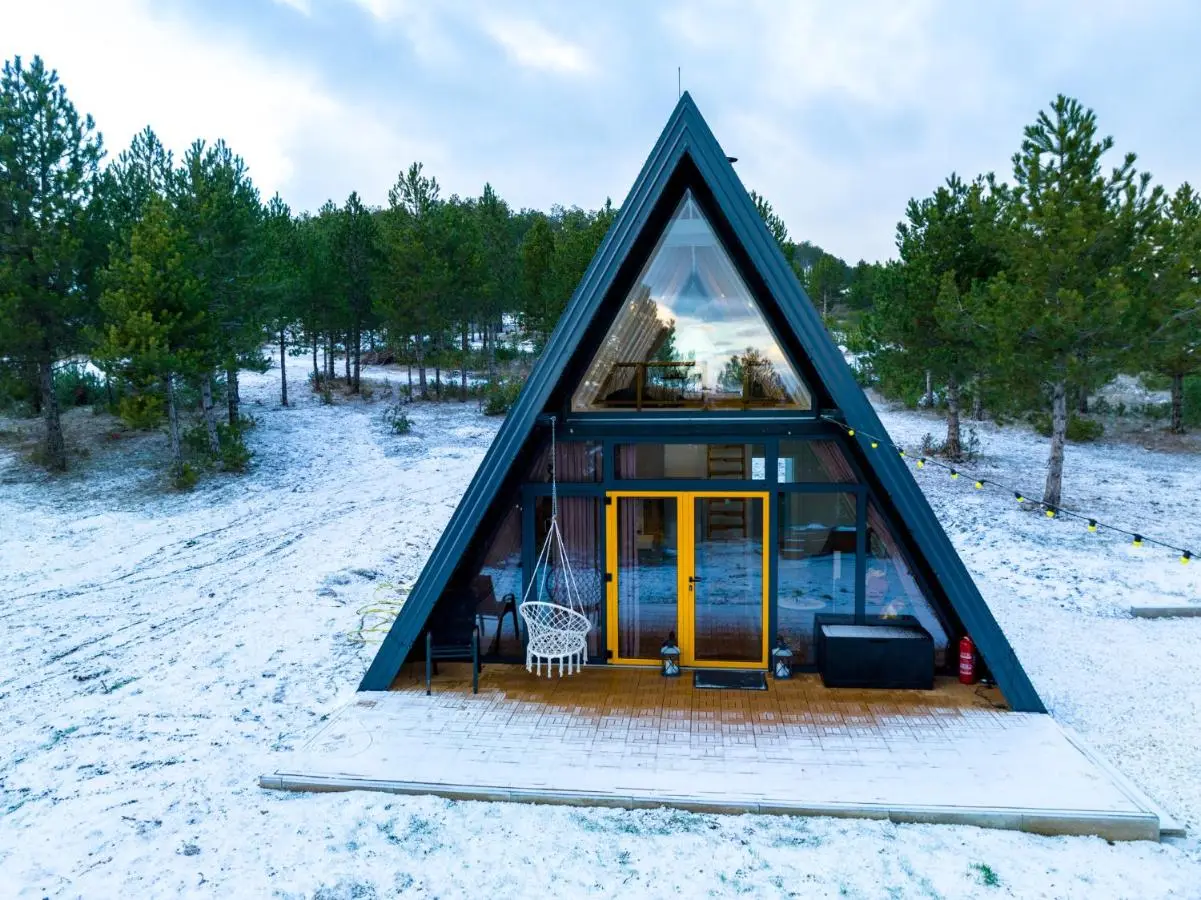 Continental Adventure Resort - Mountain Escape & Glamping