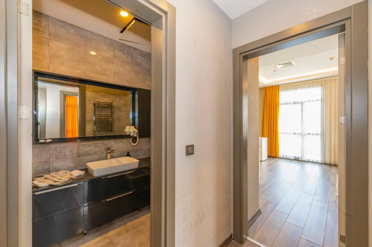 Agora Suites