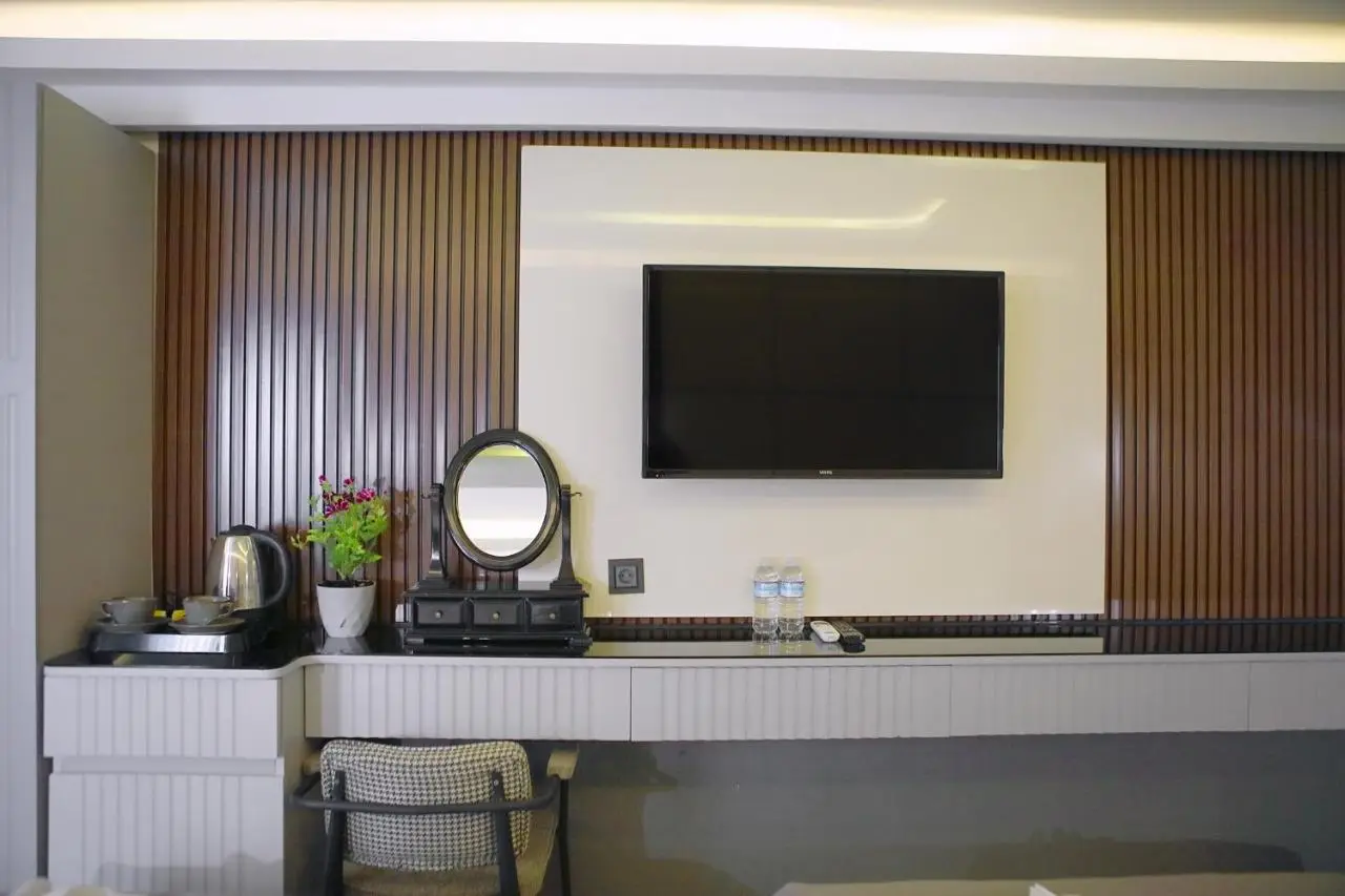 the Amara Hotel