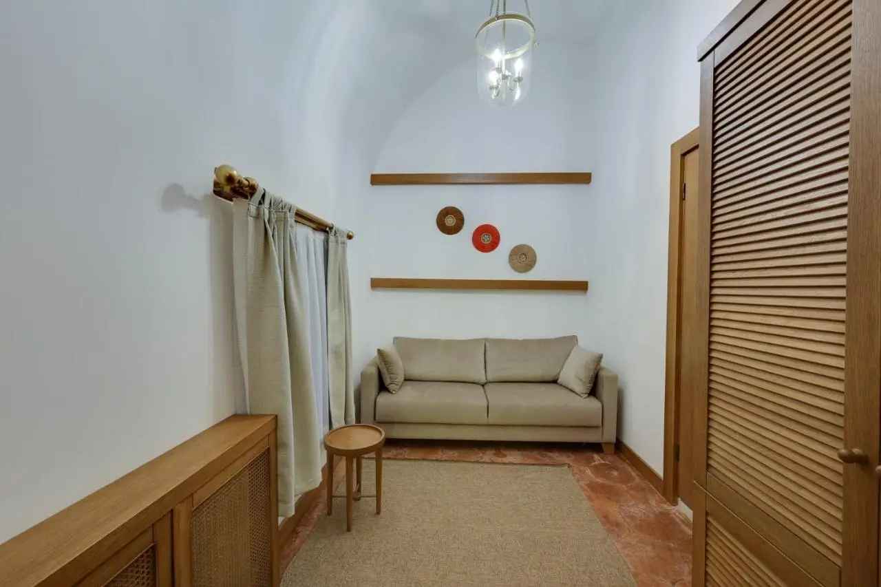 Silk Road Museum Hotel