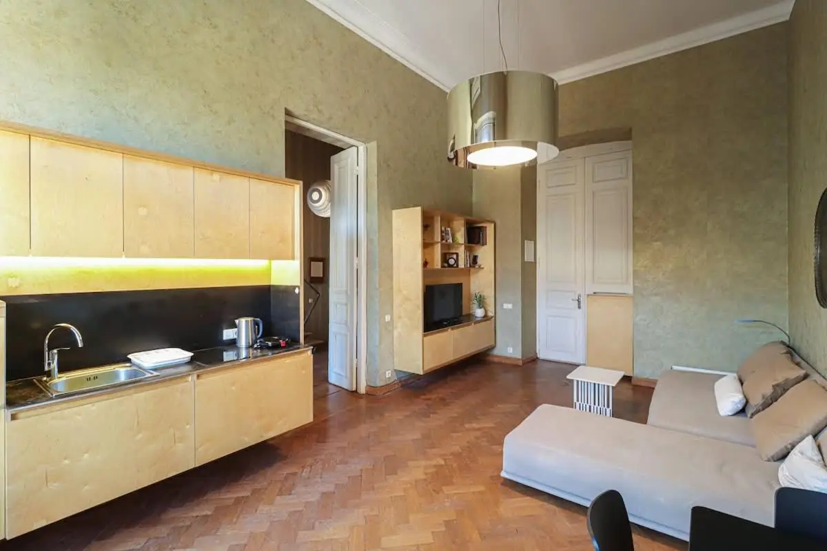 1-BR Apt in Central Tbilisi by Wehost