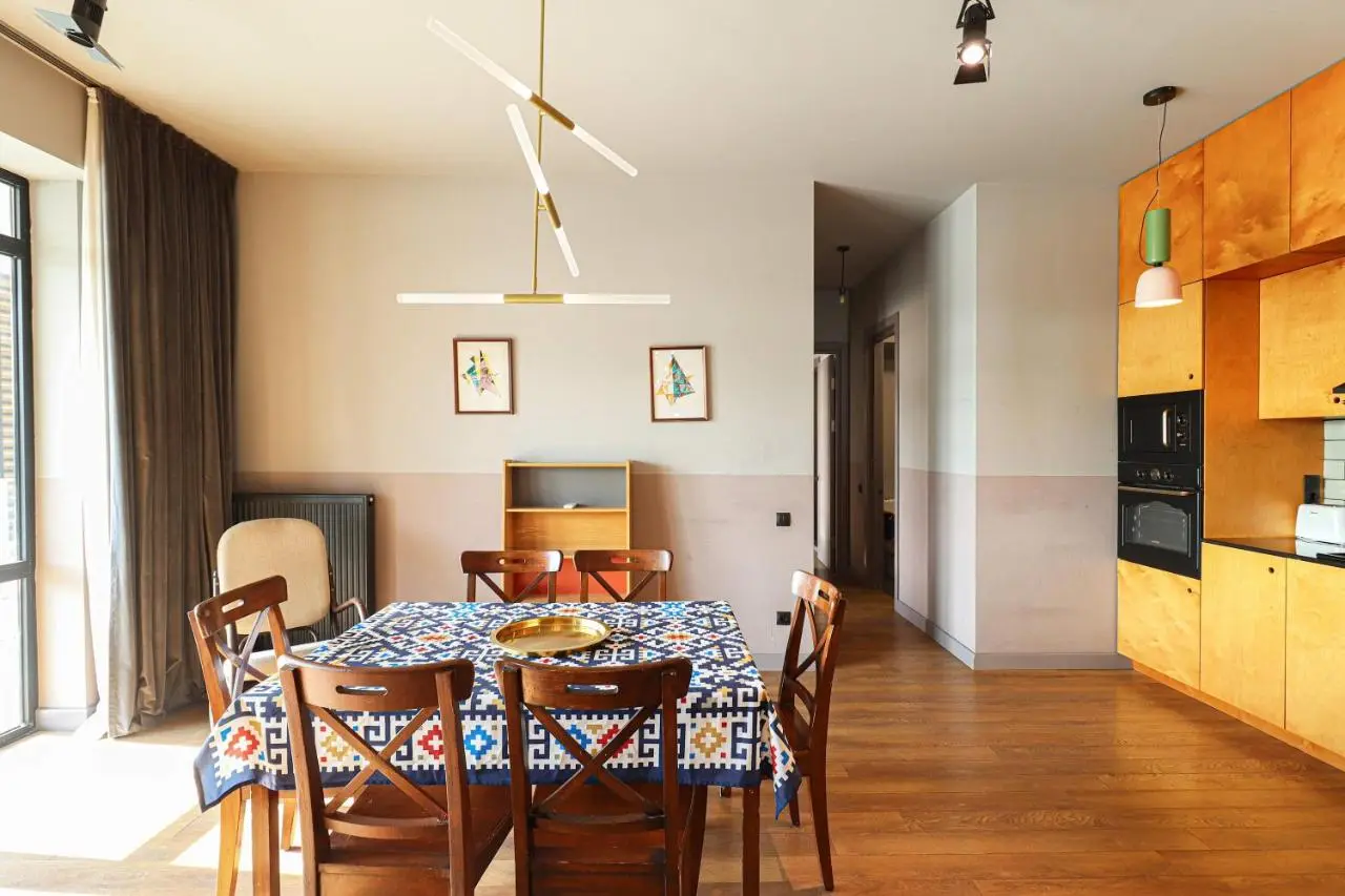 Wehost Apartment - On-site Pool & Gym - Not Included
