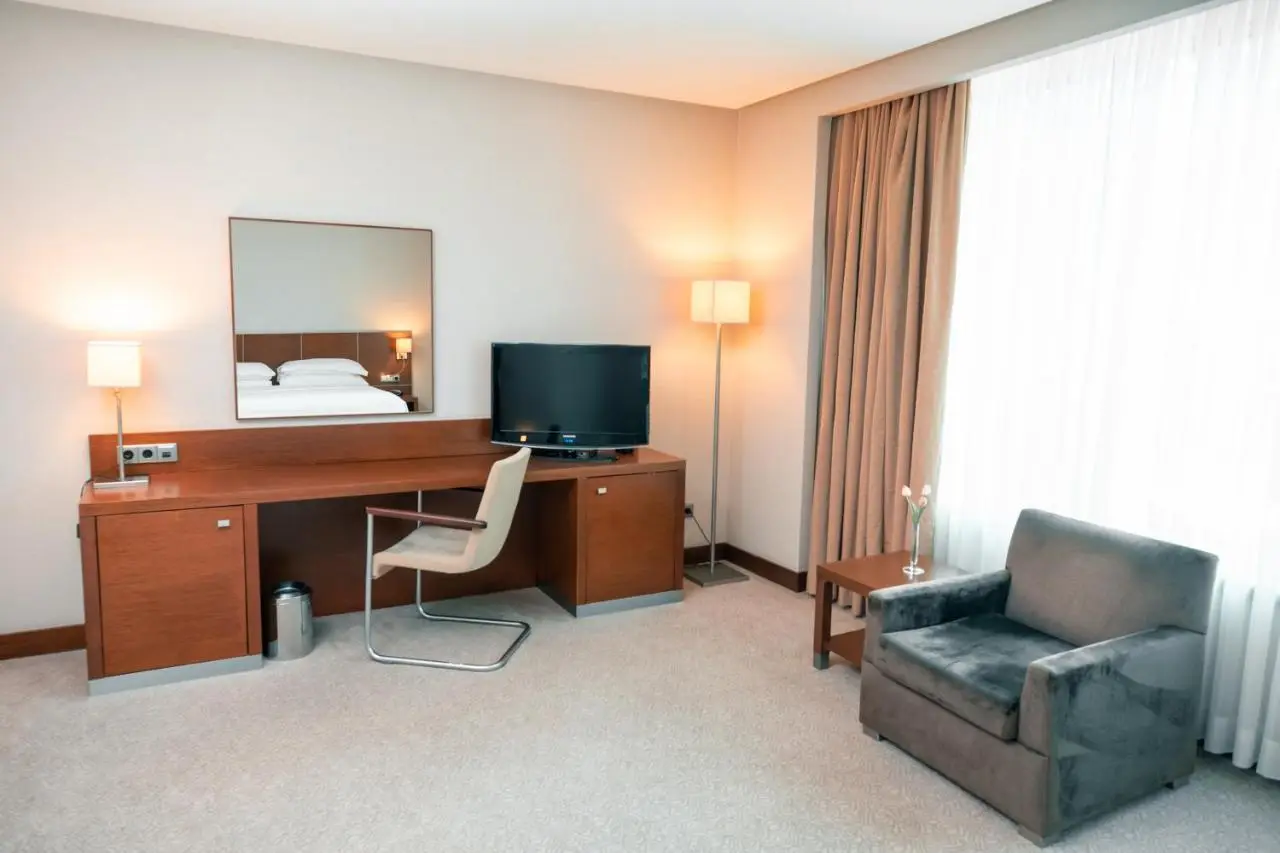 FLY INN BAKU