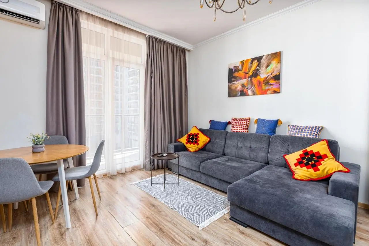 LE Home - Cozy 2 BR apartment in Saburtalo