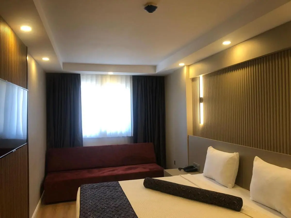 Grand İska Palace