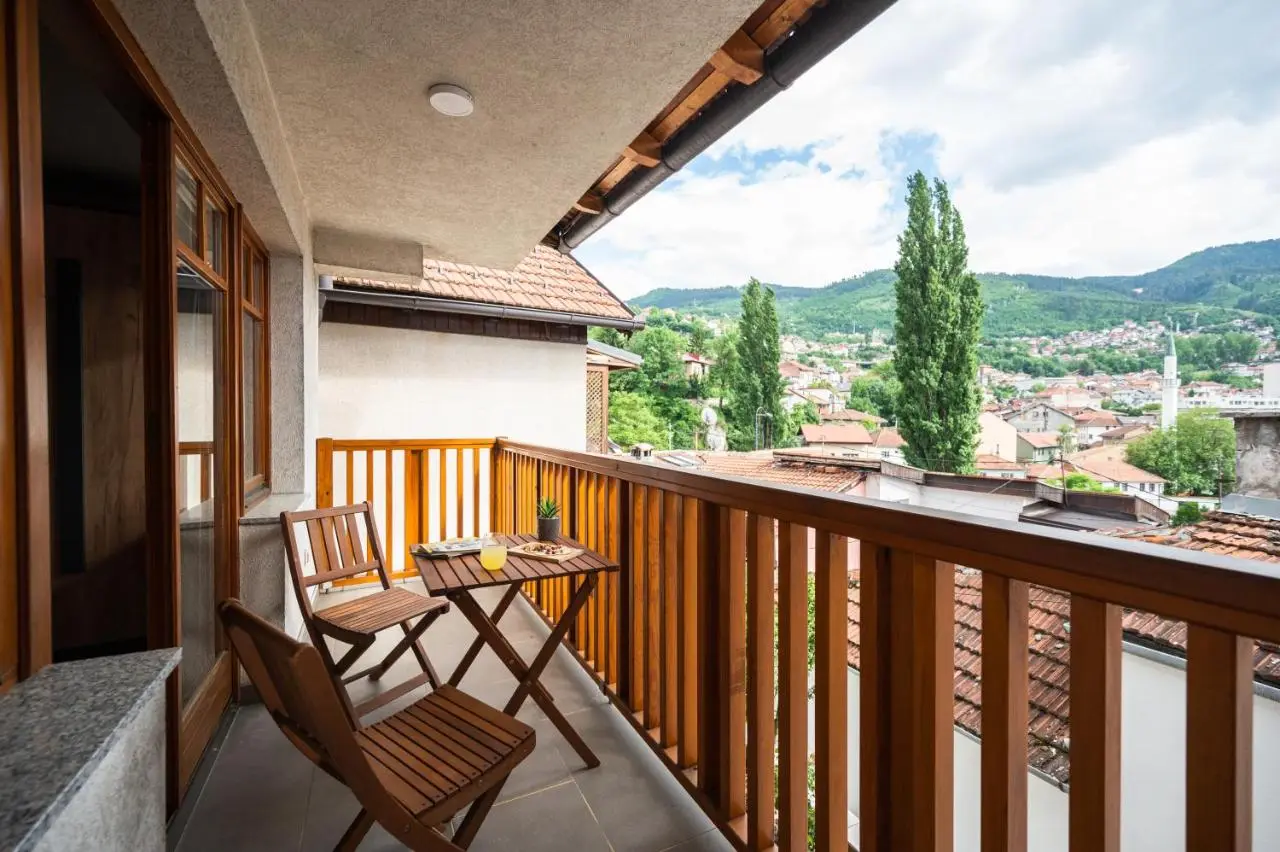 Spacious & Modern Apartments- Old Town