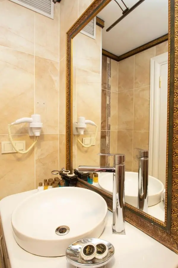 Empire Suite Hotel