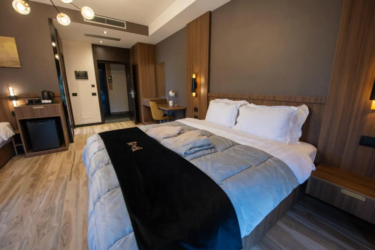 PineHill Hotel, Restaurant , Pool & Spa - RAZEM