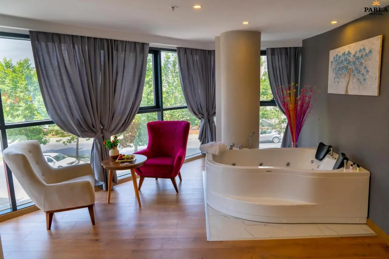 Parla Suite Hotel