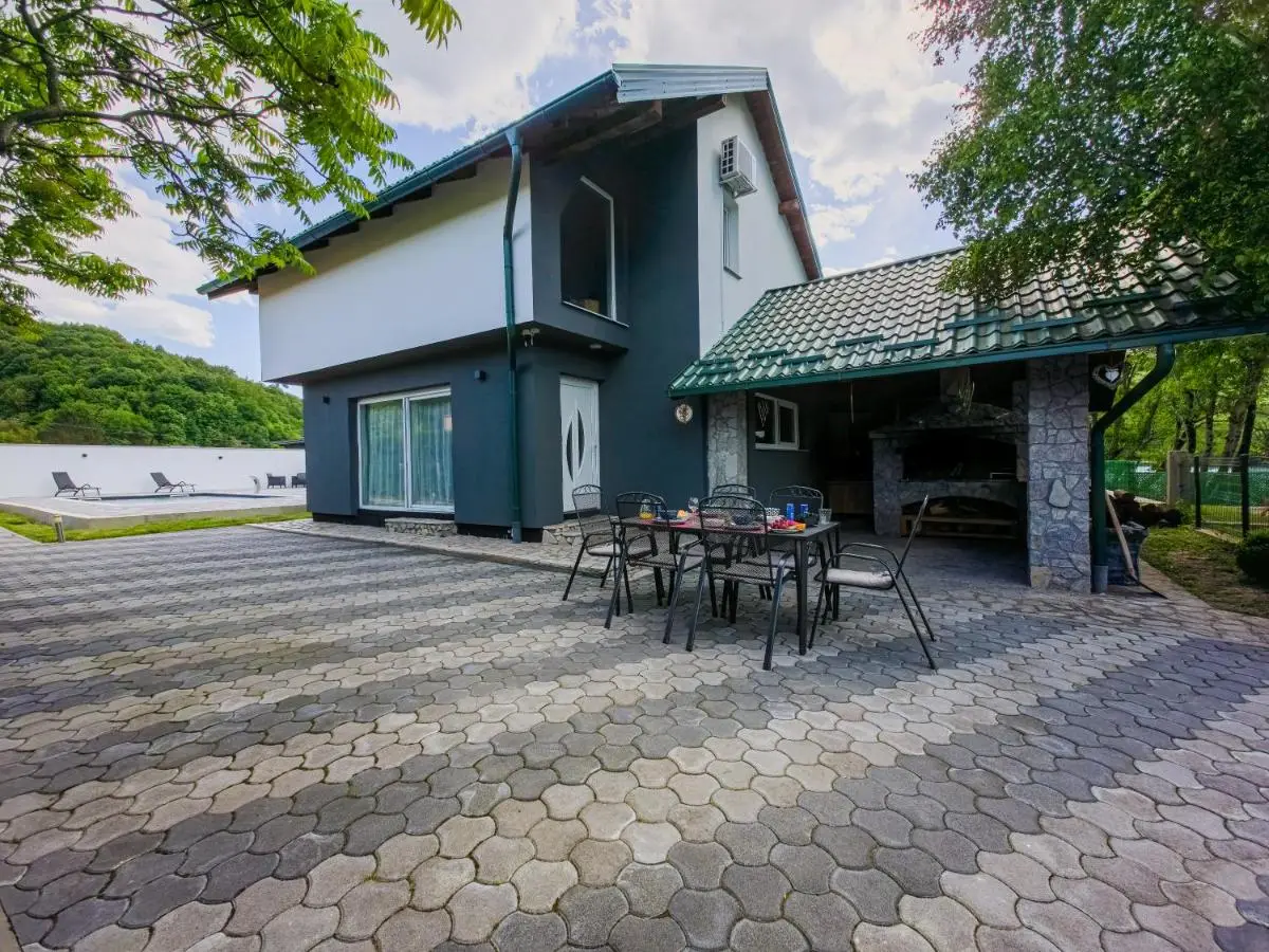 Villa Asja