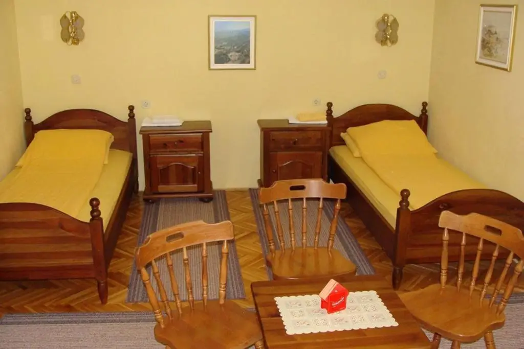 Saraj Guest House