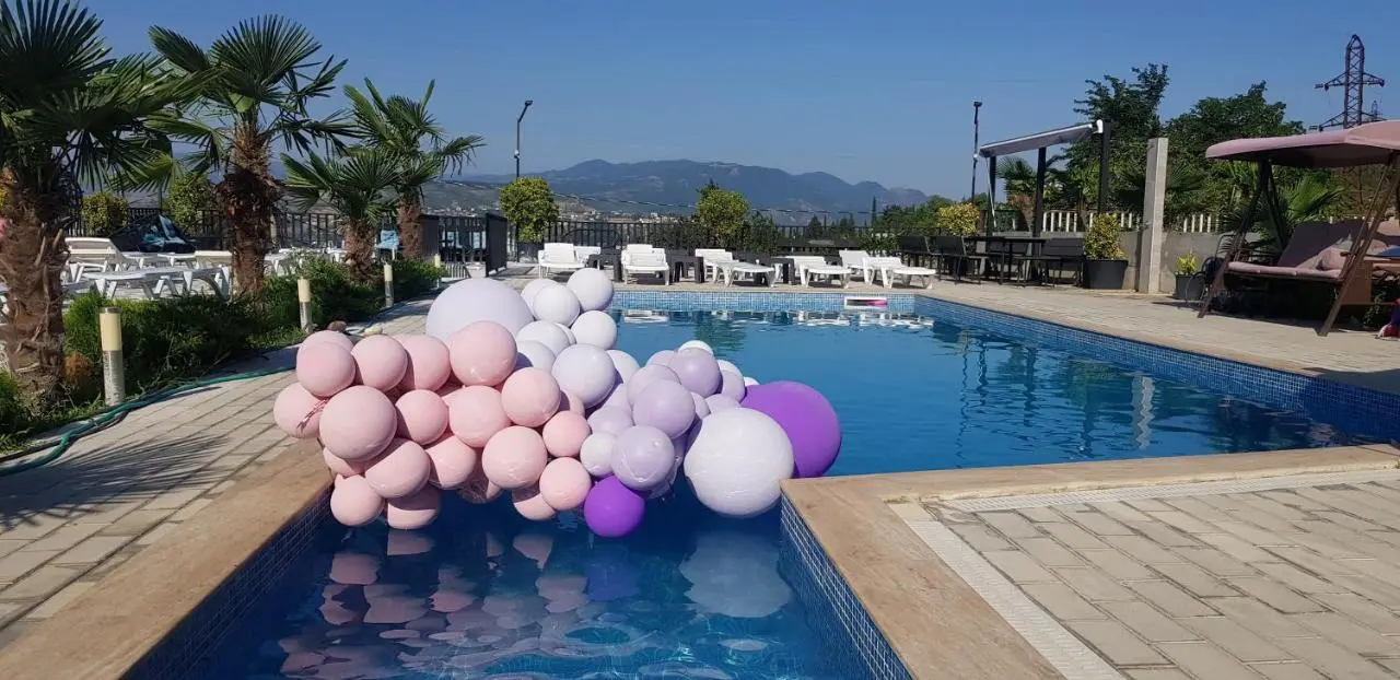 hotel Labyrinth pool