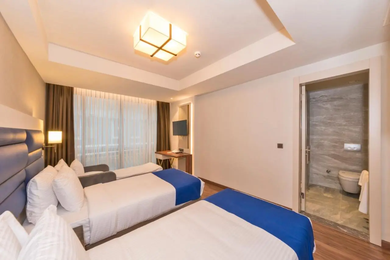 Golden Royal Hotel & SPA