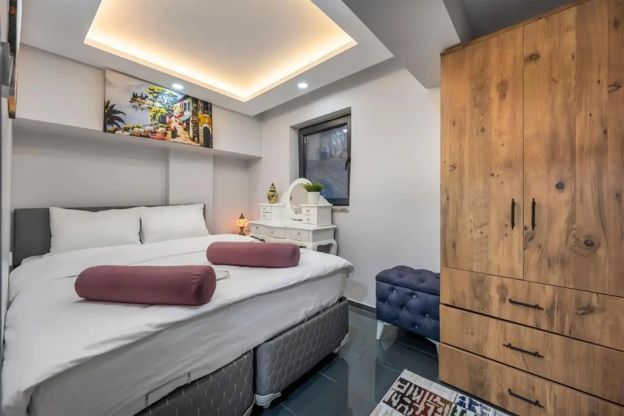 AYKA APART SUiTES OLD CITY