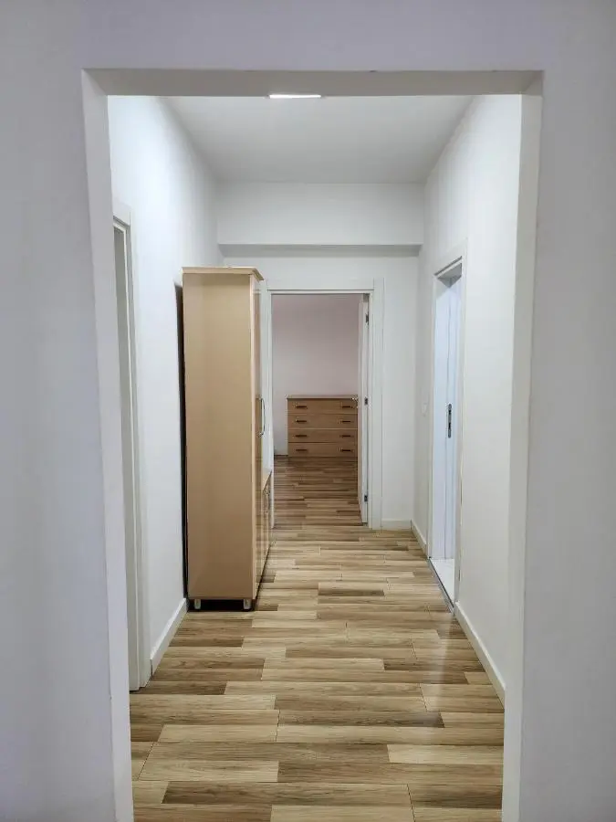 2E Apartment Myslym Shyri