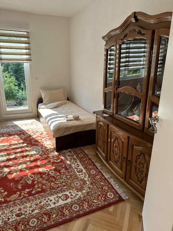 Comfort house near pyramids II