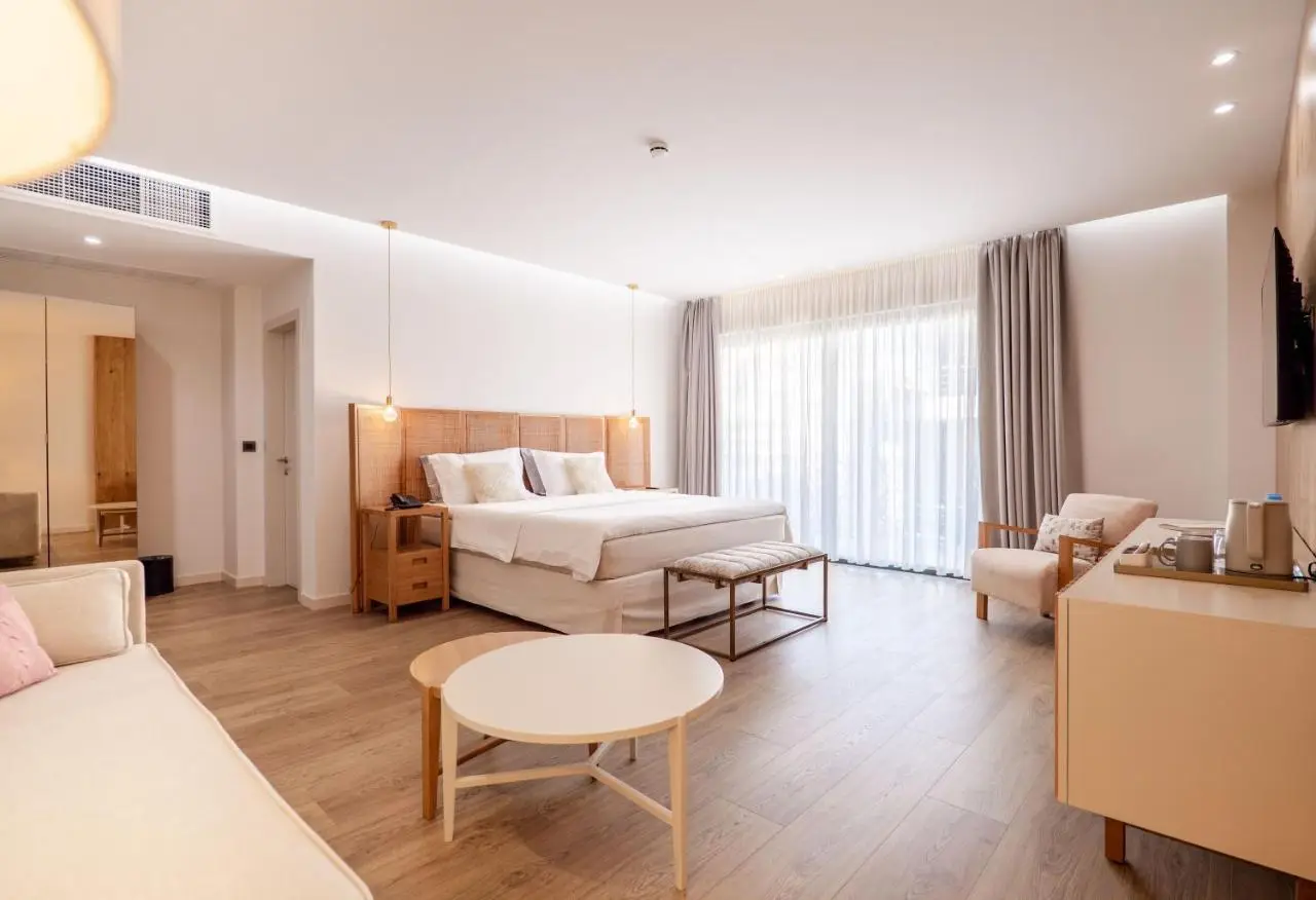 Glow Boutique Hotel & Suites