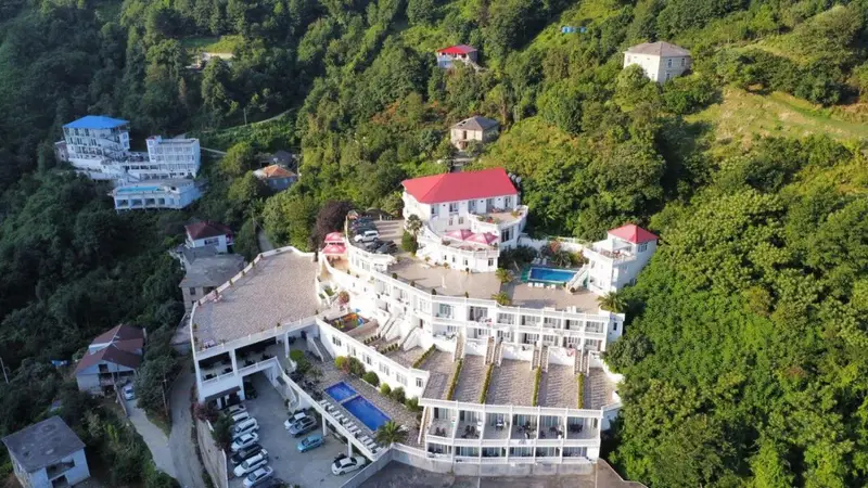 Zura palace