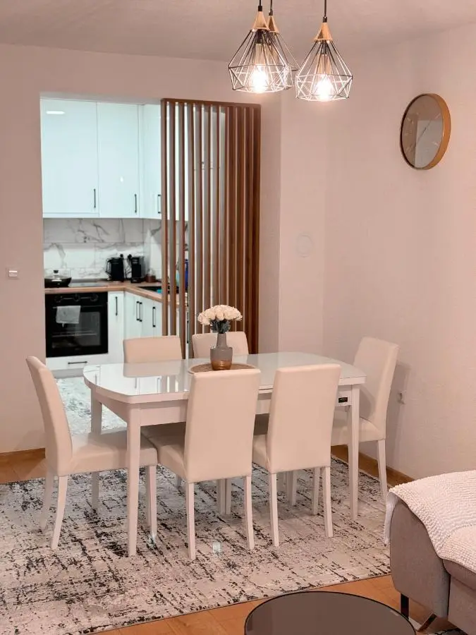 Apartment Saturday