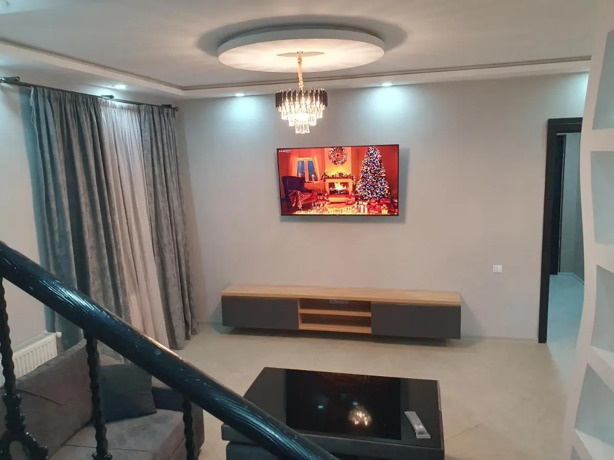 Gesh House