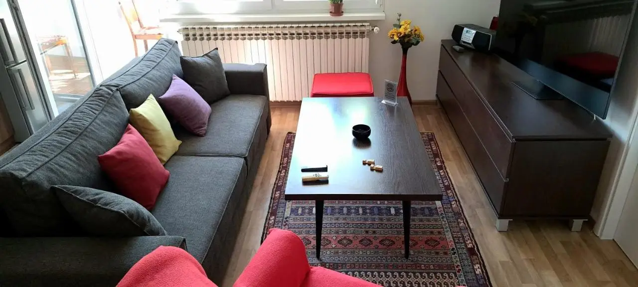 Cherry Apartment