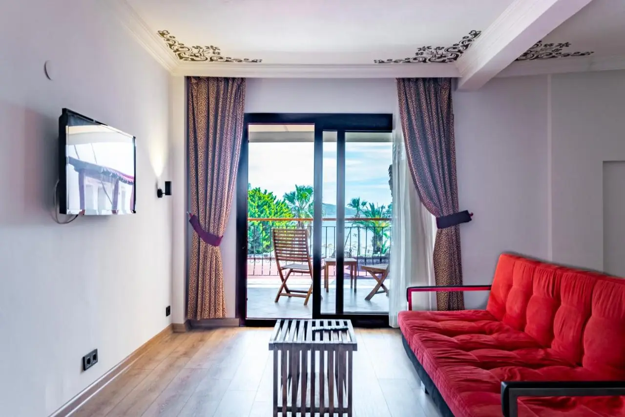 Costa Bitezhan Beach Hotel