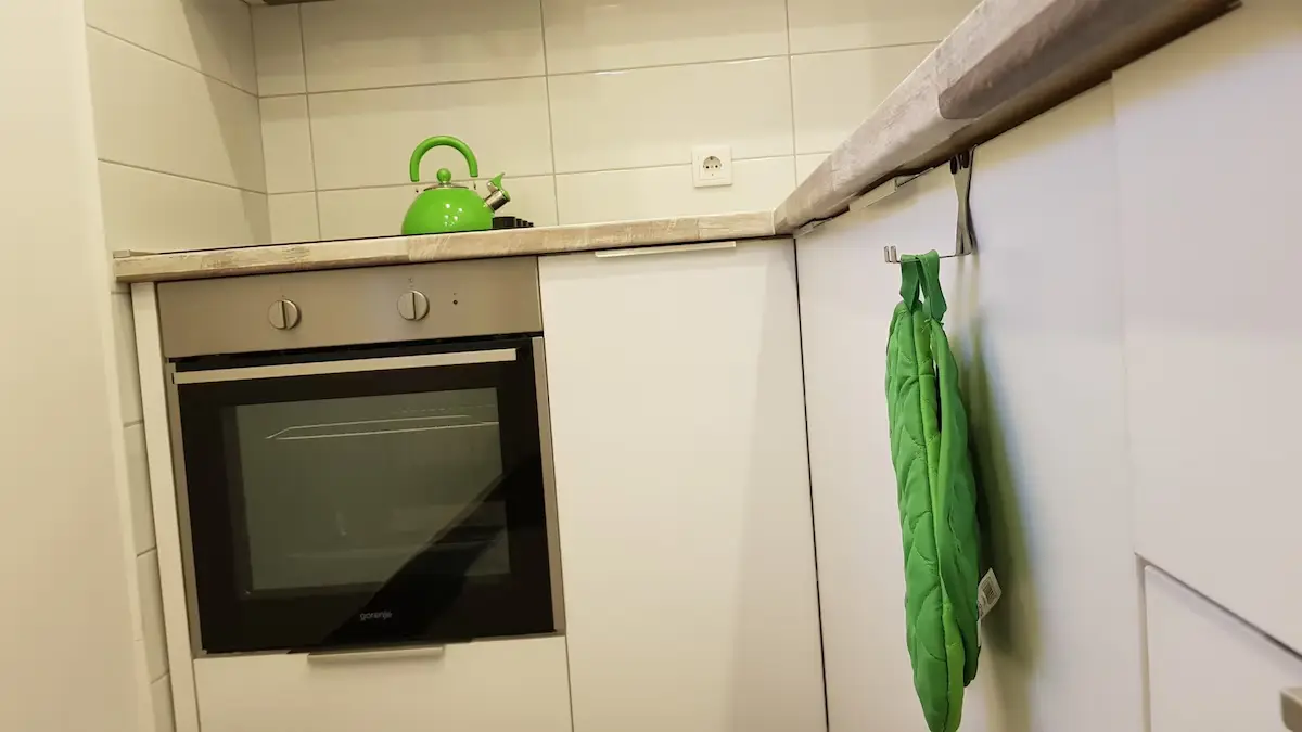Charming rooftop apartment, EXCELLENT LOCATION