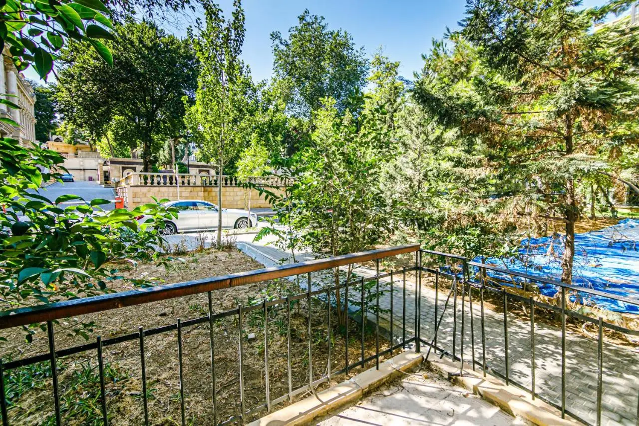Azneft Garden Apartment