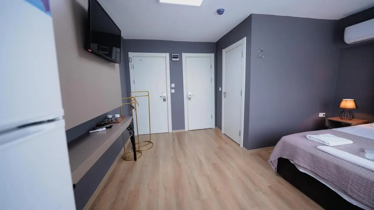 Luka Suit Hotel