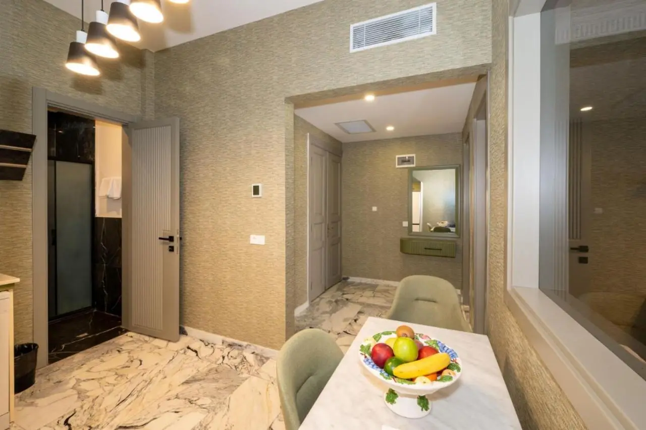 Monev Suites Hotel