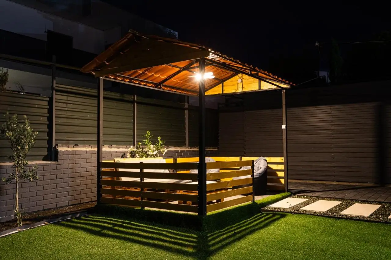 Brand-New 2BR House with Garden