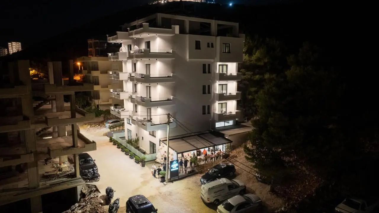 Arrei Hotel