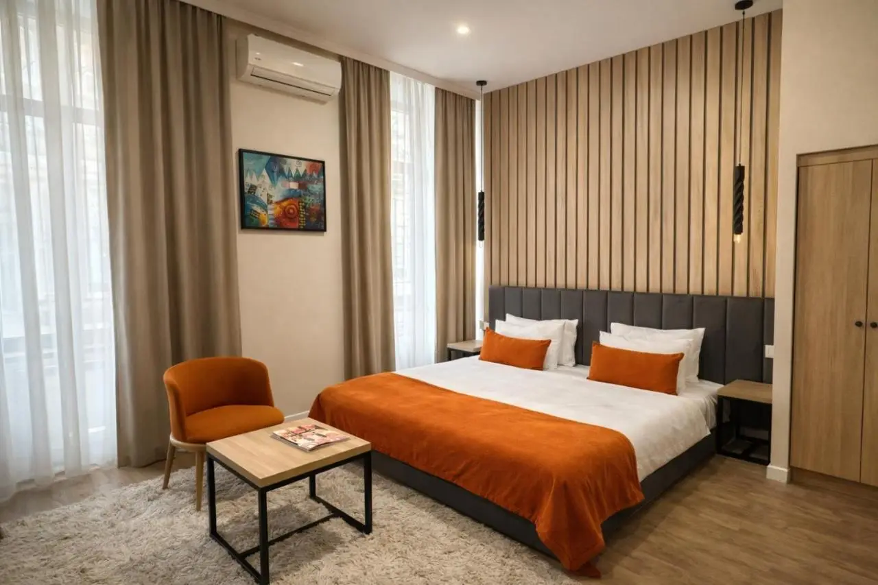 The Cozy Eight Hotel