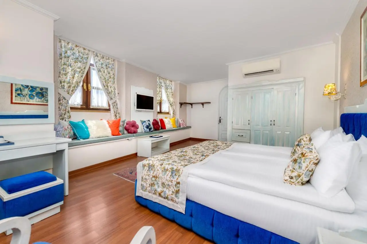 Adalya Port Hotel