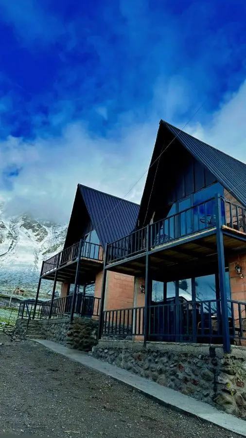 Royal Cottages
