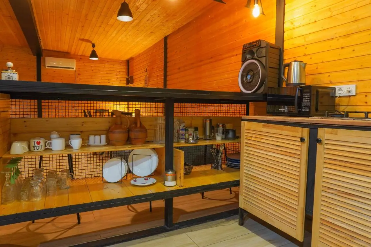 Alagi Cottage at Bazaleti lake