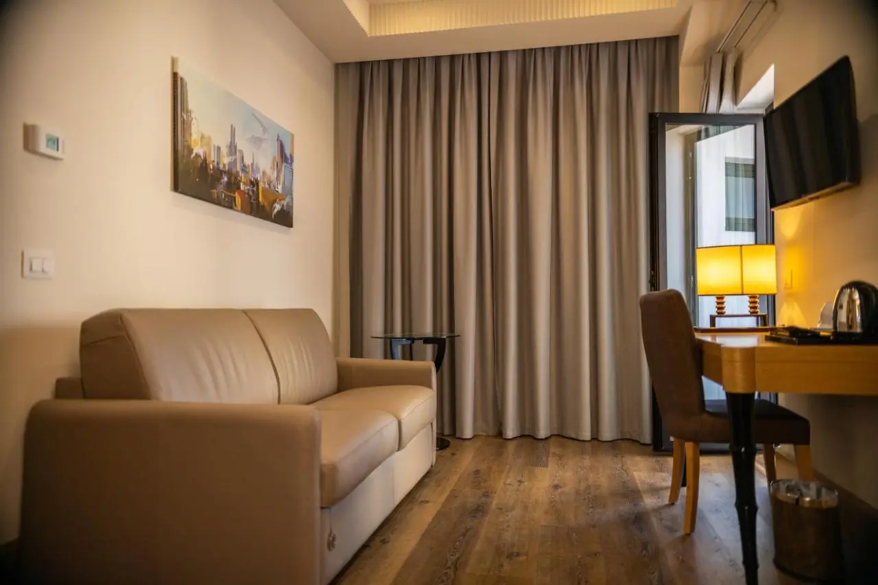 Hotel Golden Palace