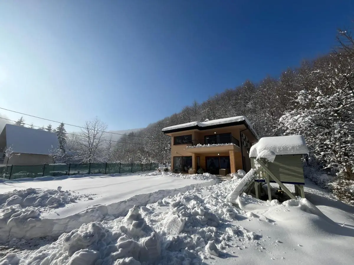 Villa Rivus - Private Family Retreat near Sarajevo