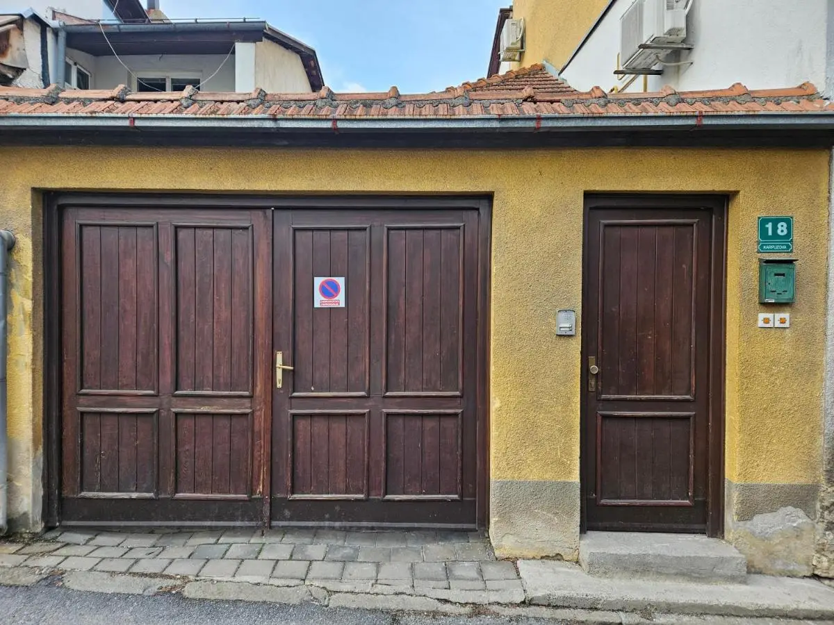 Apartment Honey Free Parking